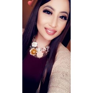 Meet your Posher, Dalia